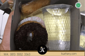 Pesan Snack Box Jakarta di Bus Pariwisata